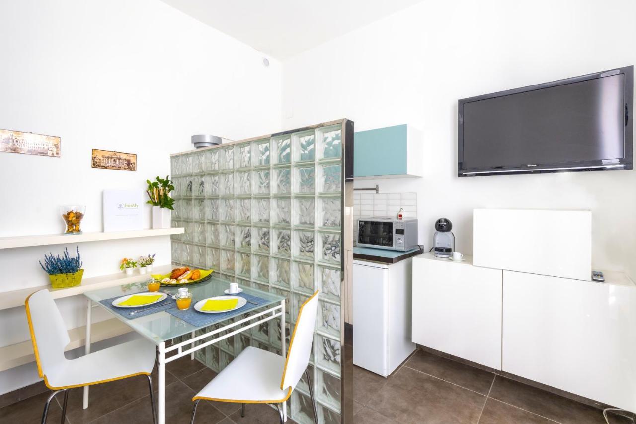Hostly - Nicole Apartment Volturno- Full Rome Center Exteriör bild