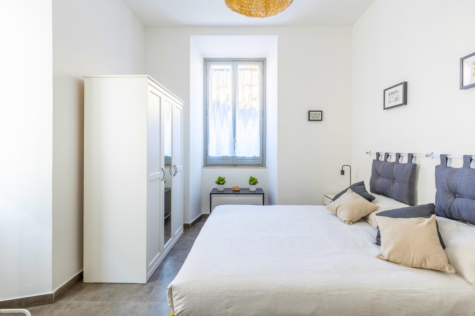 Hostly - Nicole Apartment Volturno- Full Rome Center Exteriör bild