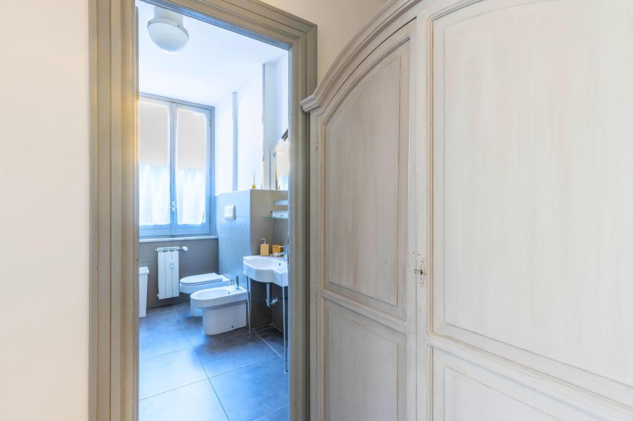 Hostly - Nicole Apartment Volturno- Full Rome Center Exteriör bild