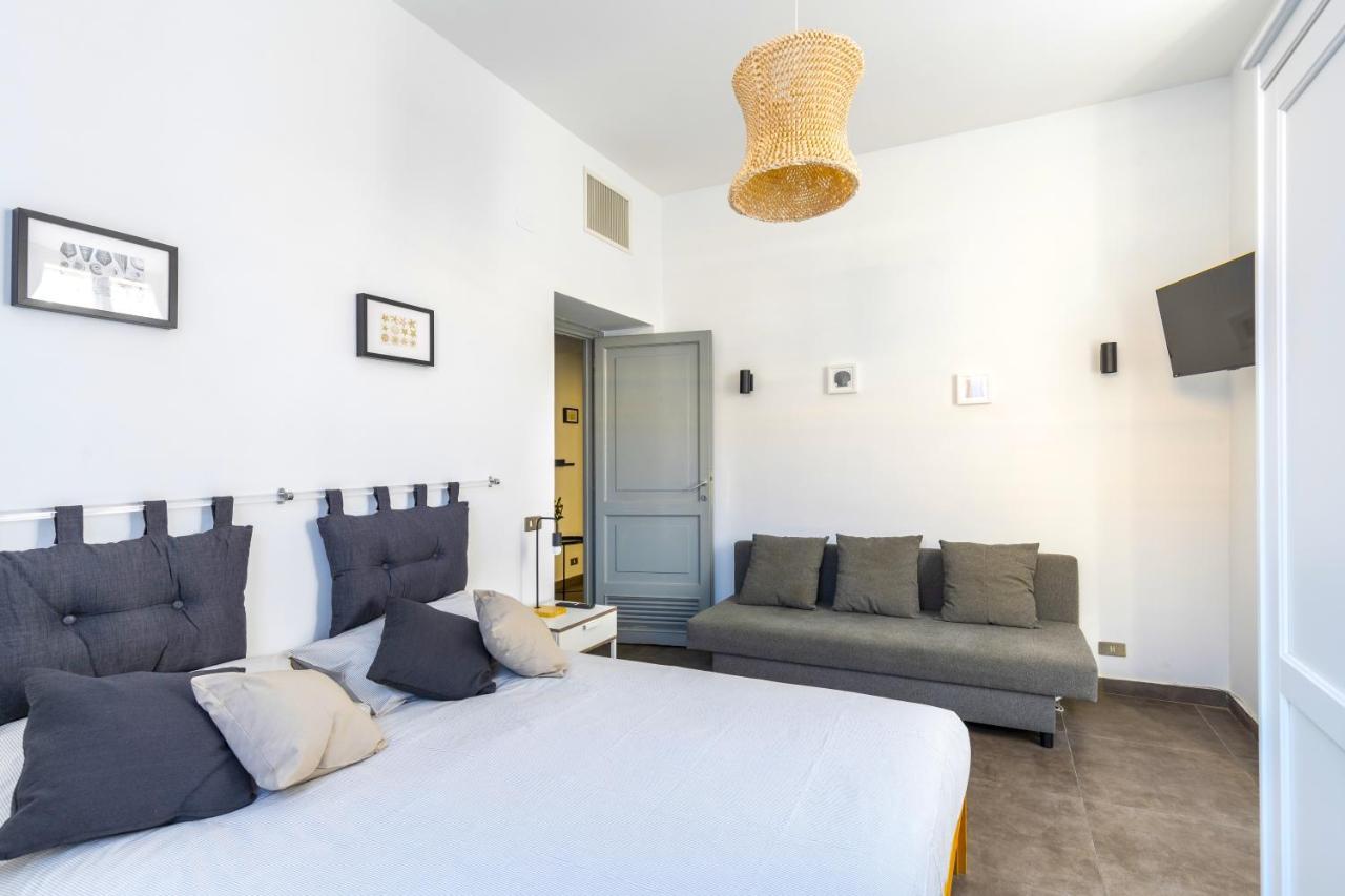 Hostly - Nicole Apartment Volturno- Full Rome Center Exteriör bild